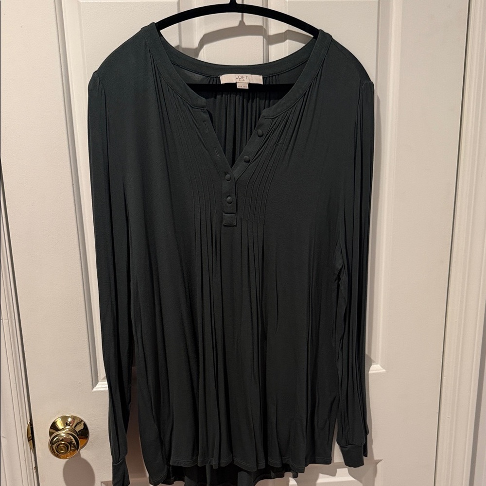 Loft Plus Hunter Green Gray Pleated Women's Blouse